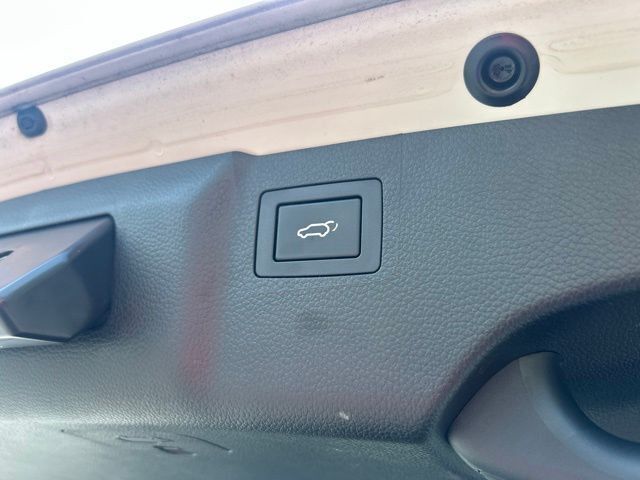 Used 2019 White Hyundai Limited image 22