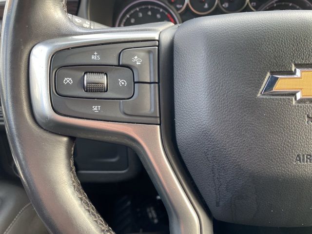 2021 Chevrolet Suburban LT photo