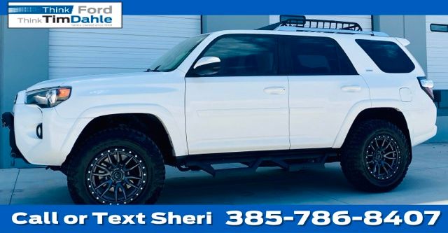 Super White 2018 Toyota 4Runner SUV / Crossover Four-Wheel Drive 5-Speed Automatic Overdrive