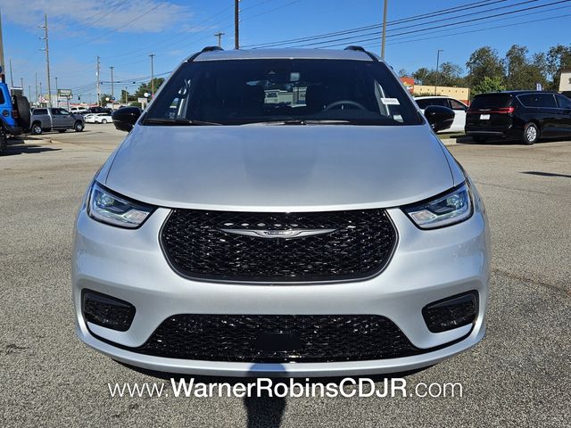 New 2026 Silver Chrysler Select image 2