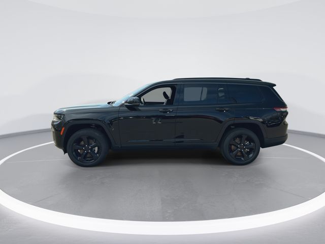 New 2026 Diamond Black Crystal Pearl-Coat Exterior Paint Jeep Limited image 4