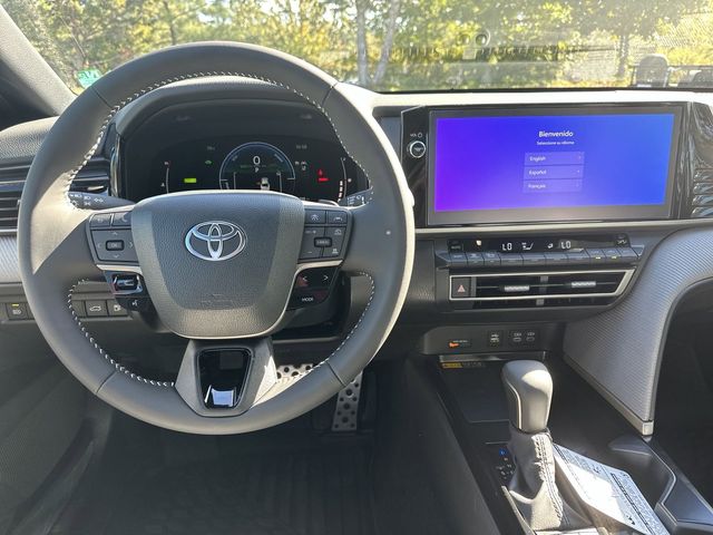 2025 Toyota Camry SE 7