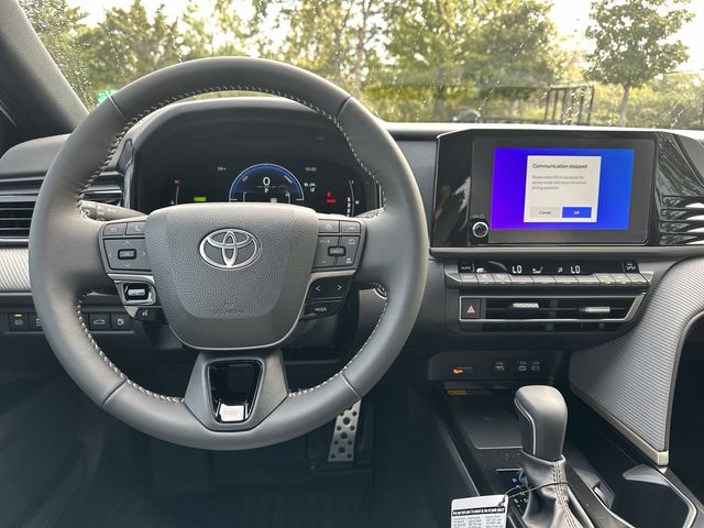 2025 Toyota Camry SE 7