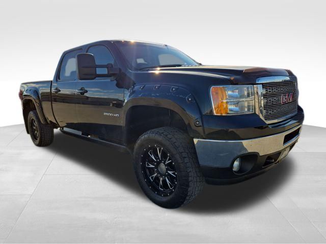 Onyx Black 2013 GMC Sierra 2500HD SLT Crew Cab SB 4WD Pickup Truck Four-Wheel Drive 6-Speed Automatic