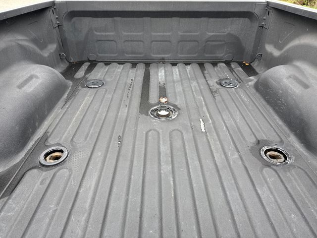 Used 2016 Silver Ram Laramie image 9