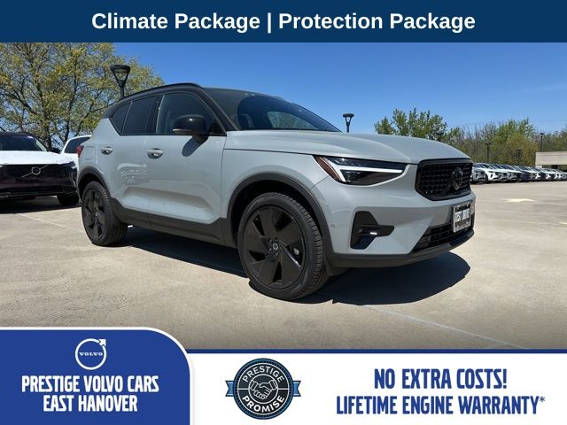 Gray (Vapour Grey Metallic) 2026 Volvo XC40 B5 Ultra Black Edition AWD SUV / Crossover All-Wheel Drive Automatic