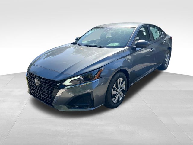 2025 Gun Metallic Nissan Altima 2.5 S FWD Sedan