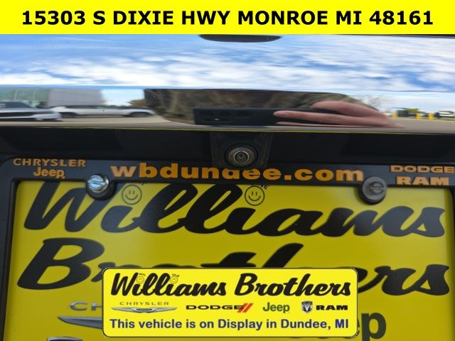 2024 GMC Terrain SLT - Ebony Twilight Metallic exterior view 8