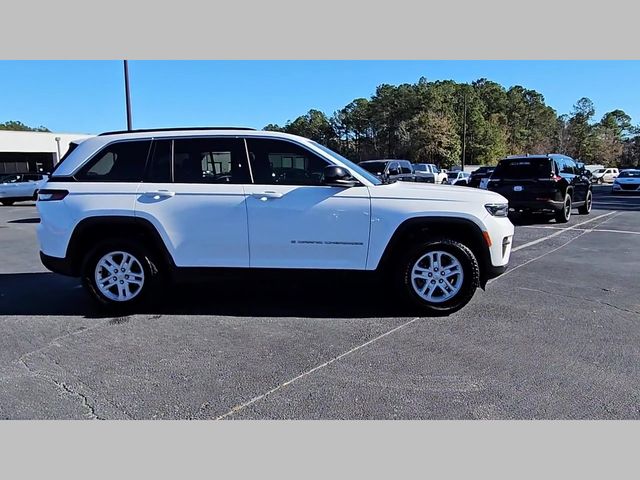 2024 Jeep Grand Cherokee Laredo 4x2