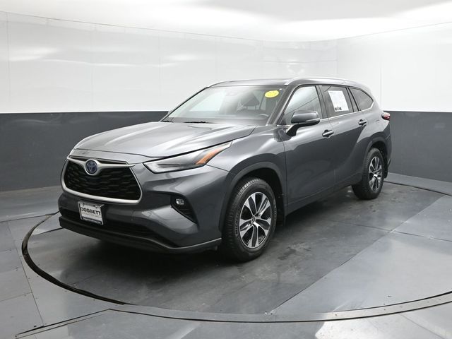 Used 2022 Toyota Highlander Hybrid SUV