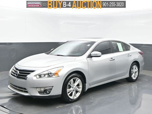 Brilliant Silver Metallic 2015 Nissan Altima Sedan Front-Wheel Drive Continuously Variable Transmission