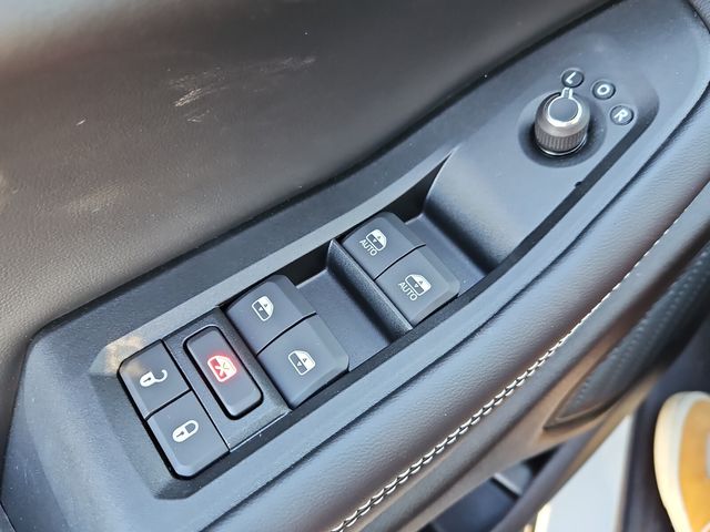 New 2025 White Jeep Altitude X image 23