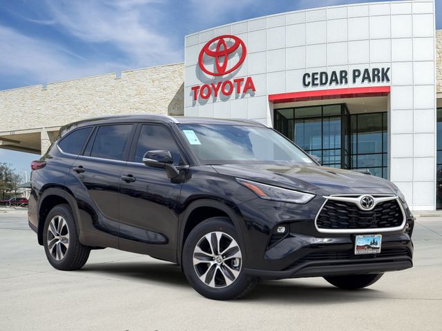 Midnight Black 2026 Toyota Highlander XLE AWD SUV / Crossover All-Wheel Drive 8-Speed Automatic