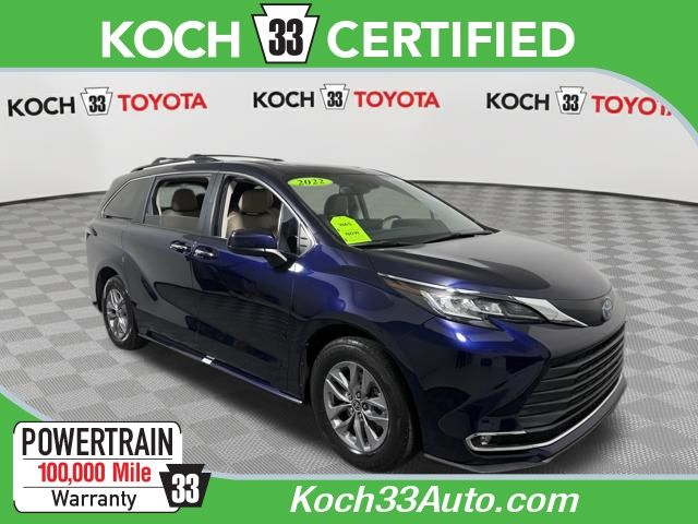 2022 Toyota Sienna XLE 7-Passenger FWD