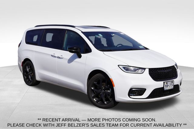 2026 Chrysler Pacifica Limited FWD