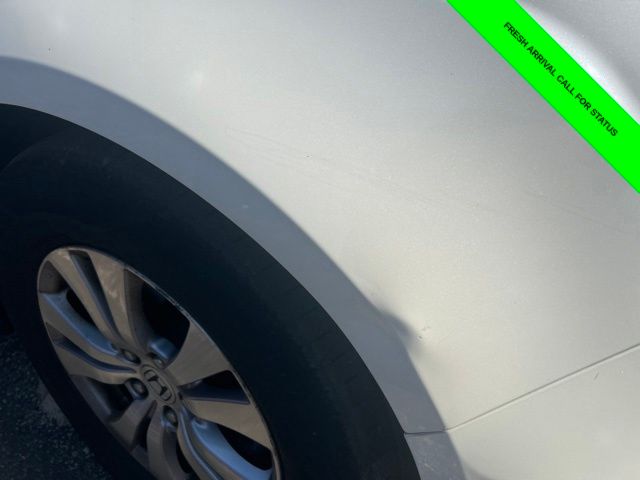 Used 2016 White Diamond Pearl Honda EX image 4