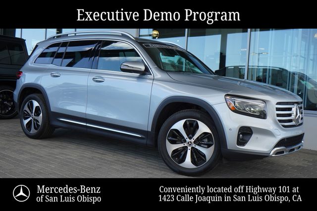 Cirrus Silver Metallic 2026 Mercedes-Benz GLB SUV / Crossover Front-Wheel Drive 8-Speed Dual Clutch