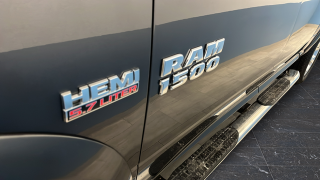Used 2017 Granite Crystal Metallic Clearcoat Ram Laramie image 35