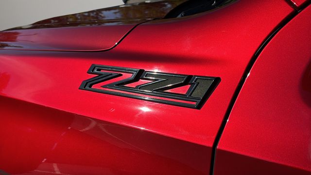 Used 2022 Red Chevrolet Z71 image 46