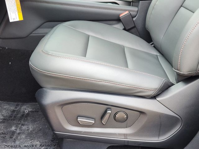 2025 Ford Explorer Active photo