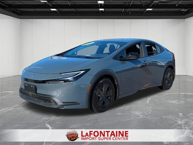 2025 Toyota Prius LE