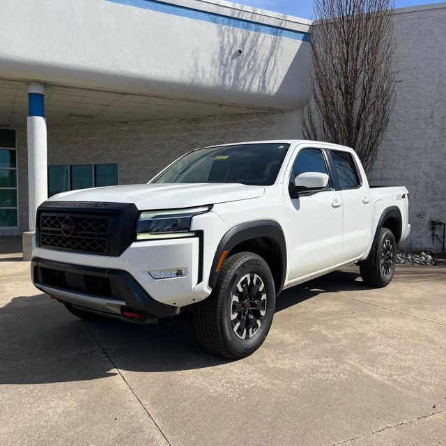 Glacier White 2024 Nissan Frontier Pickup Truck Four-Wheel Drive 9-Speed Automatic Overdrive