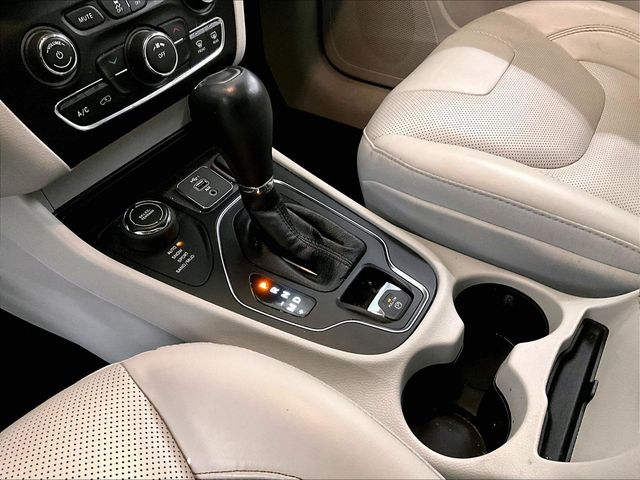 2021 Jeep Cherokee Latitude Lux White at Carlisle Cadillac Buick GMC