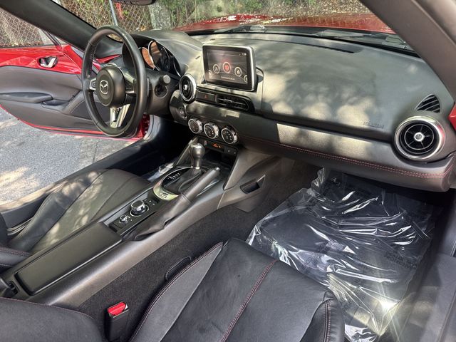 Used 2016 Red Mazda Grand Touring image 9