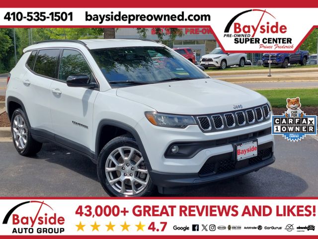 Bright White Clearcoat 2023 Jeep Compass SUV / Crossover Four-Wheel Drive 8-Speed Automatic