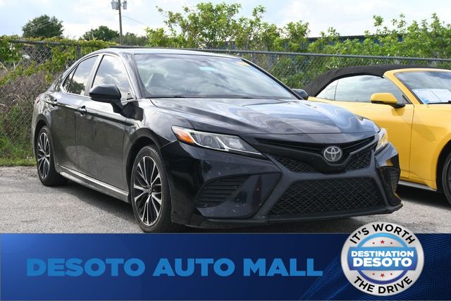 2018 Toyota Camry SE