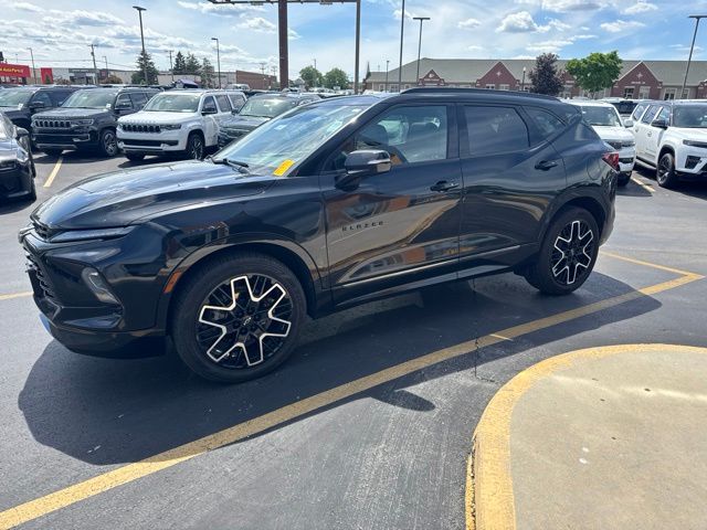 Used 2023 Black Chevrolet RS image 3