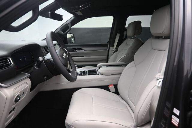 2026 Jeep Grand Wagoneer - 10