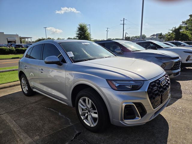 Silver Metallic 2022 Audi Q5 SUV / Crossover All-Wheel Drive 7-Speed Automatic