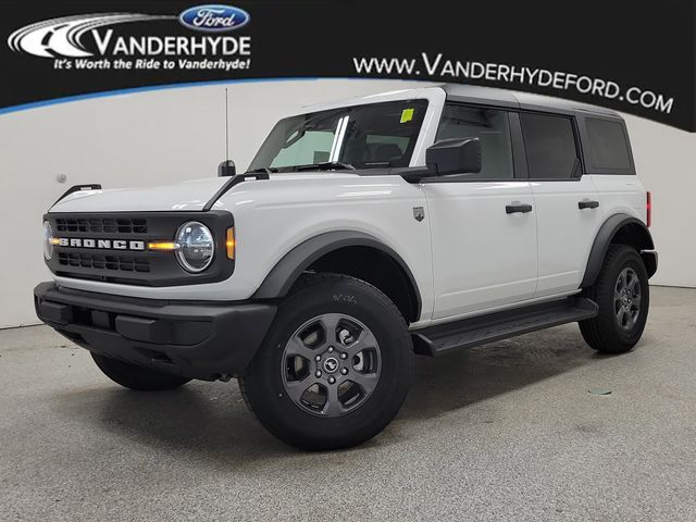 Oxford White 2026 Ford Bronco Big Bend 4-Door 4WD SUV / Crossover Four-Wheel Drive Automatic