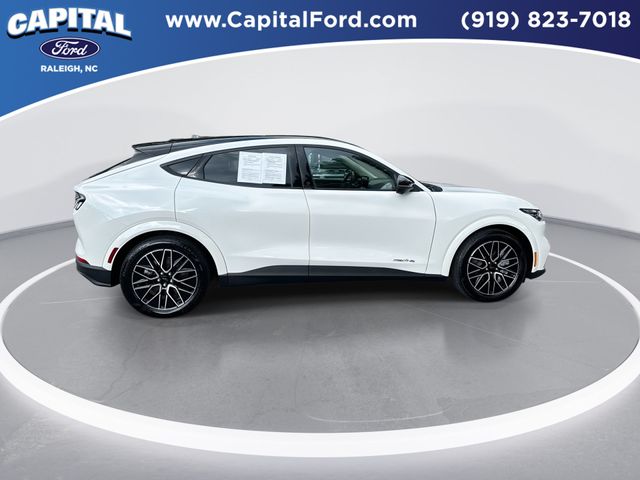 Certified Used 2025 Star White Ford Premium image 9