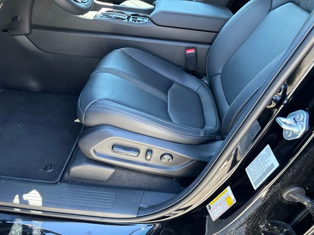 used 2026 Honda Pilot car, priced at $45,650