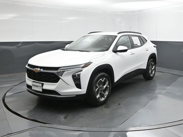 Used 2025 Chevrolet Trax SUV
