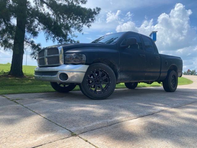 Bright Silver Metallic Clearcoat 2005 Dodge RAM 1500 Pickup Truck Rear-Wheel Drive 6-Speed Manual