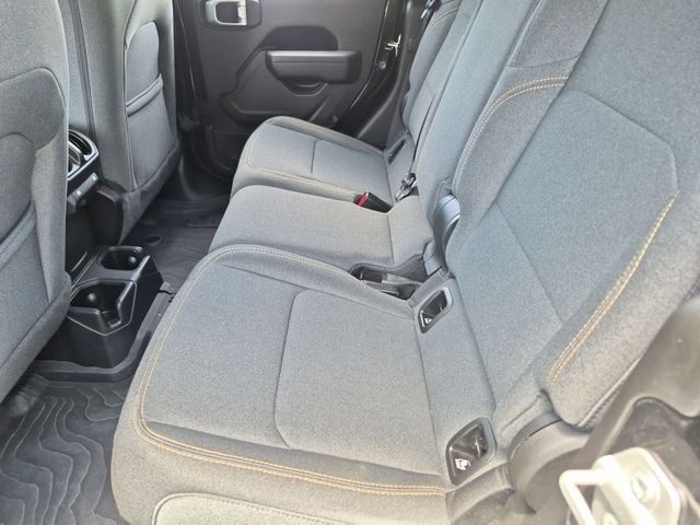 Used 2024 Jeep Gladiator Sport S 4D Crew Cab