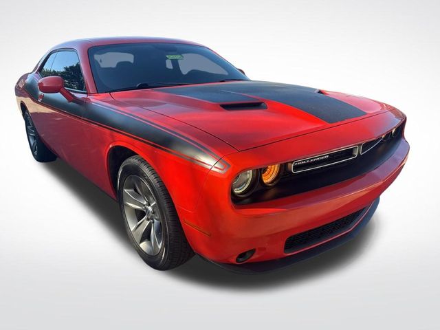 Go Mango! 2019 Dodge Challenger Coupe Rear-Wheel Drive 8-Speed Automatic