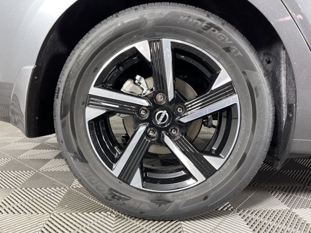 2025 Gun Metallic Nissan Sentra SV FWD Sedan