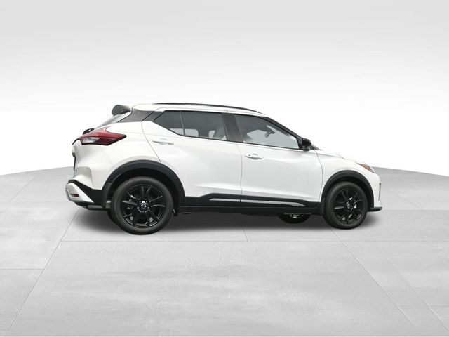 2024 Nissan Kicks SR 36