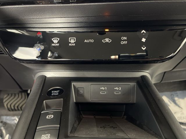 2025 Super Black Nissan Kicks SR FWD SUV