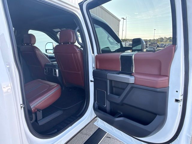 2022 Ford F-250SD Platinum:169724A