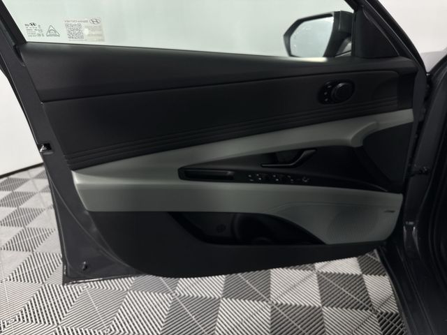 New 2025 Hyundai Elantra Hybrid For Sale in Indianapolis, IN