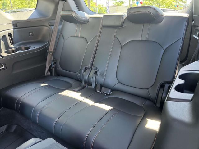used 2025 Honda Pilot car, priced at $43,135