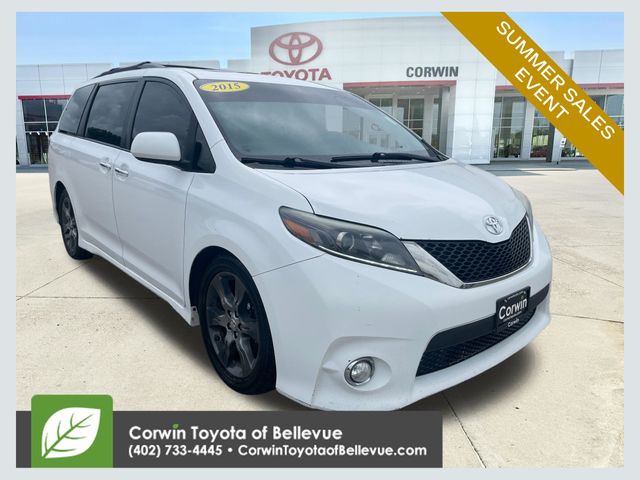  2015 Toyota Sienna SE 8-Passenger   
