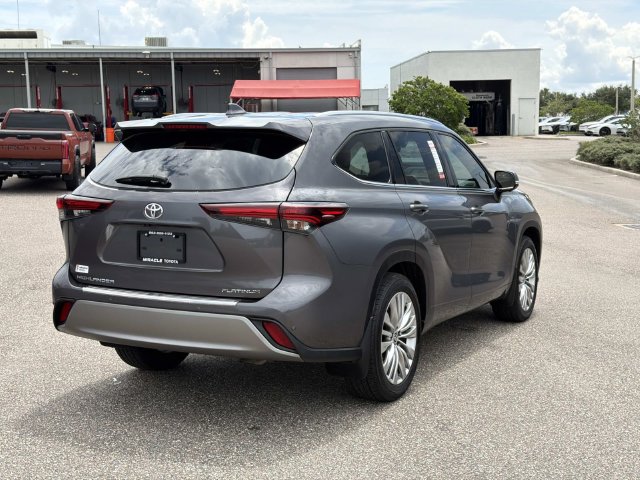 Used 2024 Toyota Highlander SUV