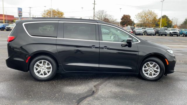 2022 Chrysler Pacifica Touring L 9