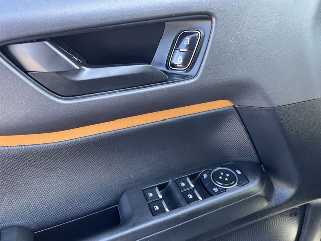 Used 2021 Silver Ford Badlands image 17